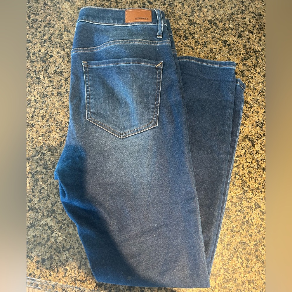 Express High Rise Cropped Jegging - Picture 2 of 6